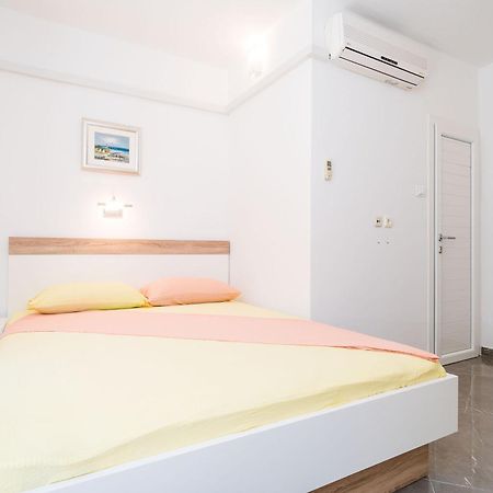 Rooms & Apartments Barisic Mlini Phòng bức ảnh