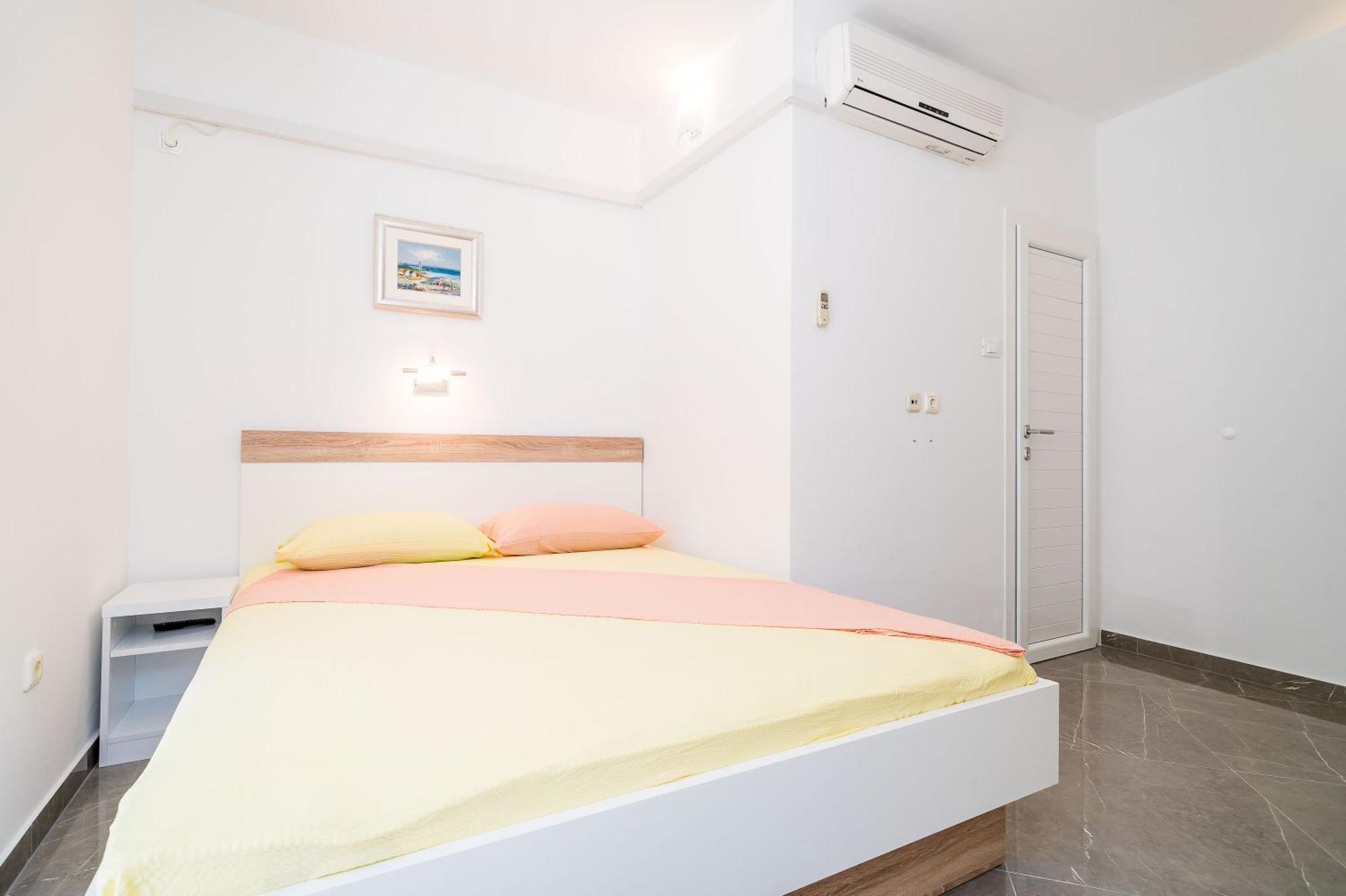 Rooms & Apartments Barisic Mlini Phòng bức ảnh
