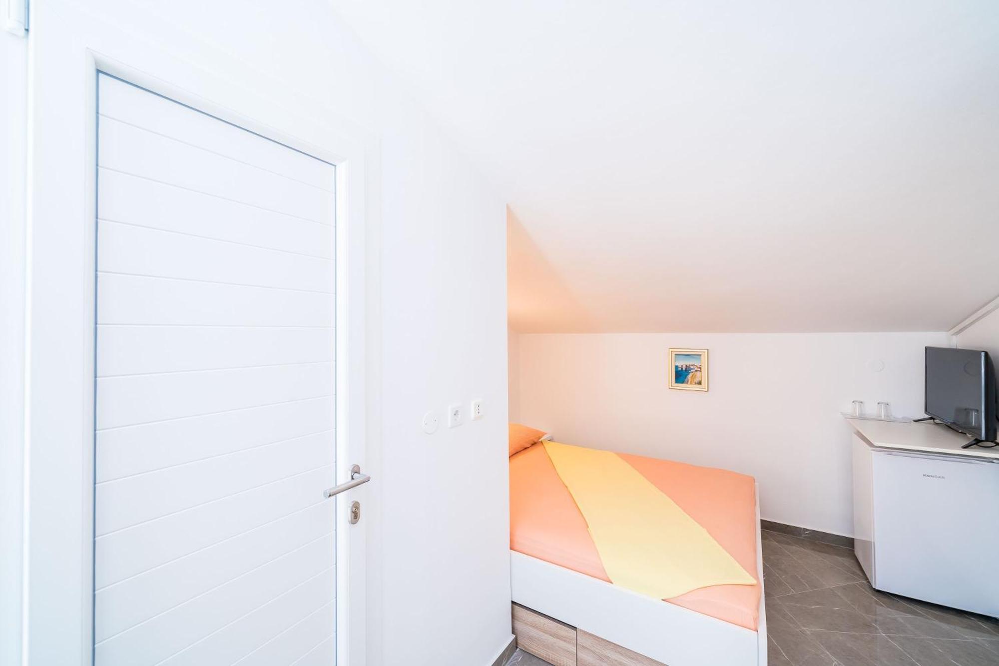 Rooms & Apartments Barisic Mlini Phòng bức ảnh