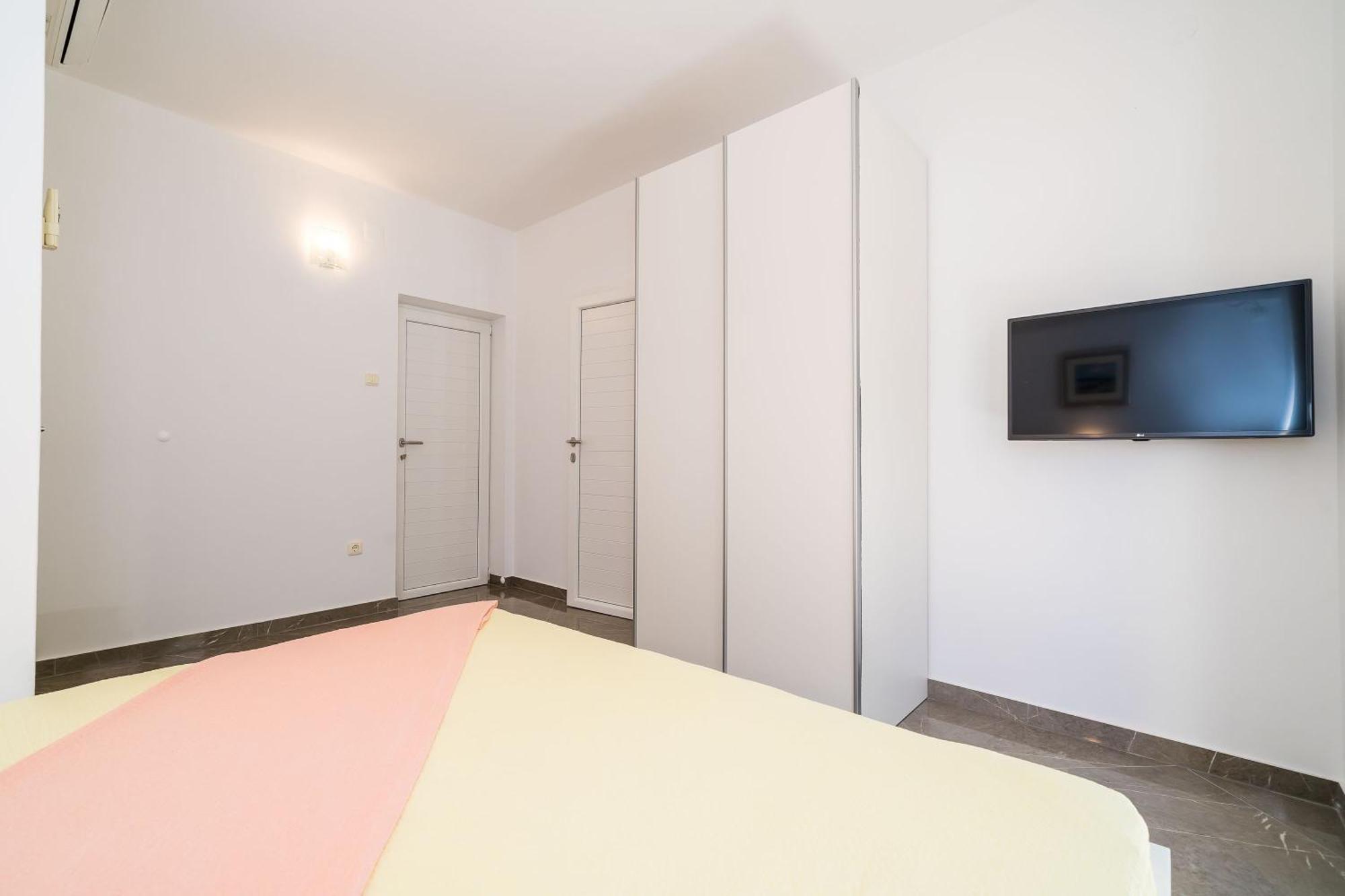 Rooms & Apartments Barisic Mlini Phòng bức ảnh